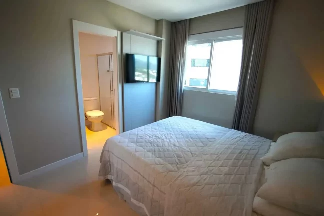 Imagem Apartamento com localização privilegiada! 2 suítes e 1 vaga dupla no Centro de Balneário Camboriú