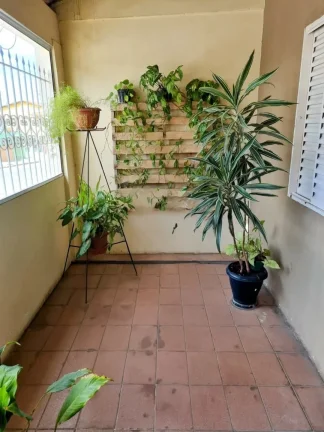 Imagem SALA AMPLA E CONFORTO GARANTIDO: CASA COM CORREDOR LATERAL POR R$ 400 MIL!