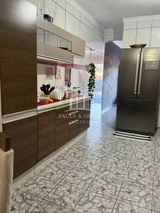 Imagem Sobrado 95m² com 180m² Construído 3 Dormitórios 1 Suíte, 2 Vagas, 3 Banheiros, 2 Sacadas no Vila Vitória, Santo André