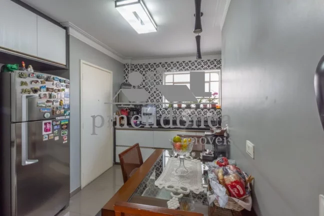 Imagem Apartamento reformado a venda em Pinheiros com 3 quartos e 2 vagas, 105m².