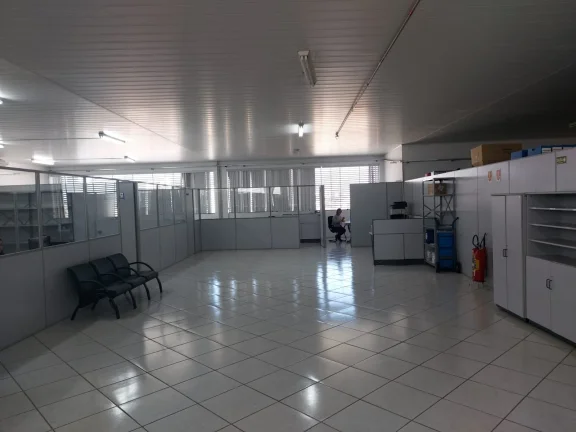 Imagem Salão Comercial para Locação na Vila Martha, Sorocaba-SP: 3 Salas, 6 Banheiros, 20 Vagas, 1.935,09m² de Área. Imperdível!