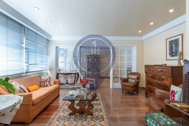 Imagem Apartamento de Luxo em Pinheiros: 4 Quartos, 2 Suítes, 5 Banheiros, 2 Vagas de Garagem, 224m² - São Paulo-SP.