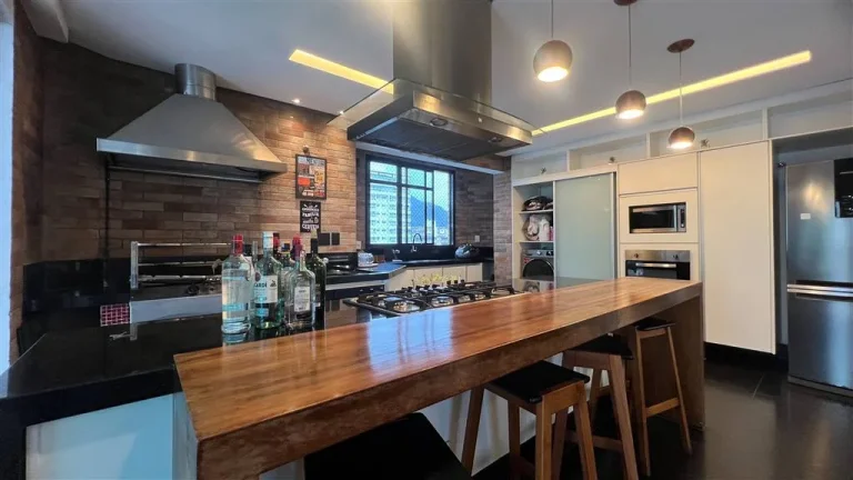 Imagem APARTAMENTO COM 257 m² - FORTE - PRAIA GRANDE SP