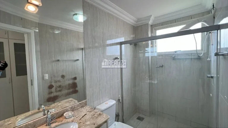 Imagem Apartamento com 3 suítes e área de lazer no bairro Mercês em Uberaba