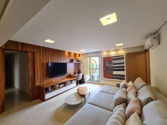 Imagem Apartamento de alto padrão com 4 suítes, 4 garagens e mobiliado.