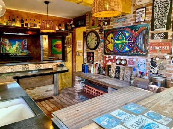 Imagem Charme, Estilo e Potencial Comercial: Espaço Único à Venda em Tatuí/SP