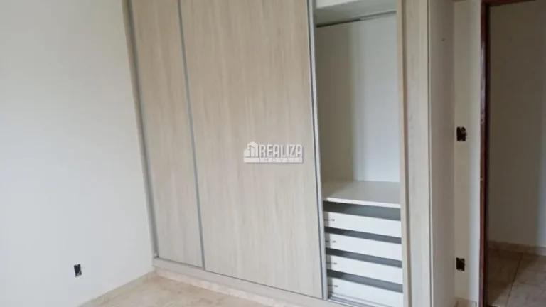 Imagem Casa à venda: 3 dormitórios, suíte, e muito mais no bairro Residencial Estados Unidos, em Uberaba