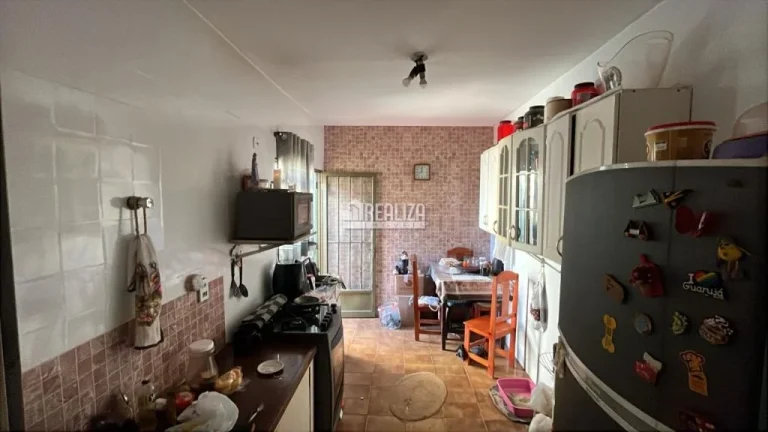Imagem Linda casa à venda no bairro Estados Unidos em Uberaba | 3 dormitórios, piscina e móveis planejados!