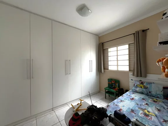 Imagem Casa tipo para venda em Villa Real com 2 quartos, sendo 1 suíte, 84m2