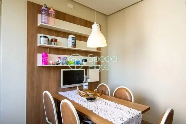Imagem Apartamento com 207m² em um simpático prédio, em uma das ruas mais charmosa do Jardim Paulista. L...