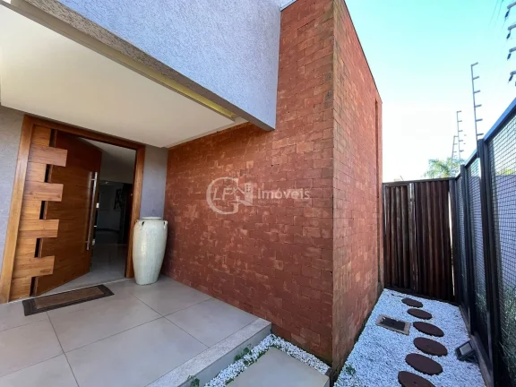 Imagem Linda casa com 3 suítes e sala de cinema