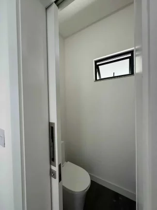Imagem Casa em condomínio com 4 dormitórios e 4 vagas de garagem em Camboriú