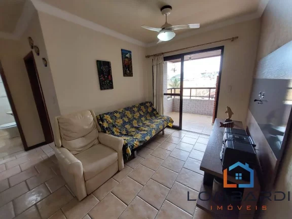 Imagem Ótimo apartamento com ampla planta e a poucos metros da praia !