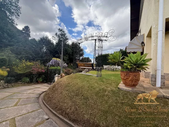 Imagem Linda Casa a Venda com 6 suítes e um chalé em Campos do Jordão SP