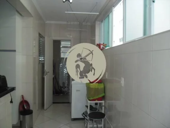 Imagem EXCELENTE APARTAMENTO, PRÓXIMO AO ORQUIDÁRIO A MEIA QUADRA DA PRAIA, 2 VAGAS EM ÓTIMO ESTADO. VIS...