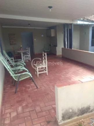Imagem Casa de 4 quartos à Venda no Parque Residencial Rita Vieira, Campo Grande-MS - 140m² - 2 vagas de garagem