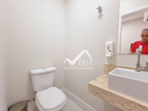 Imagem Sala comercial muito bem localizada à venda por R$ 345.000