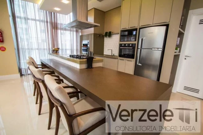 Imagem Apartamento Quadra Mar para Venda em Balneário Camboriú / SC no bairro Centro