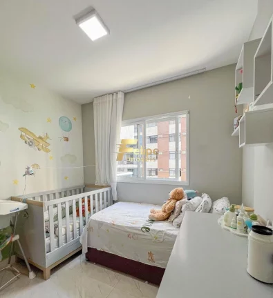 Imagem Oportunidade única de adquirir um espetacular apartamento de alto padrão com 4 quartos em Praia da Costa.
