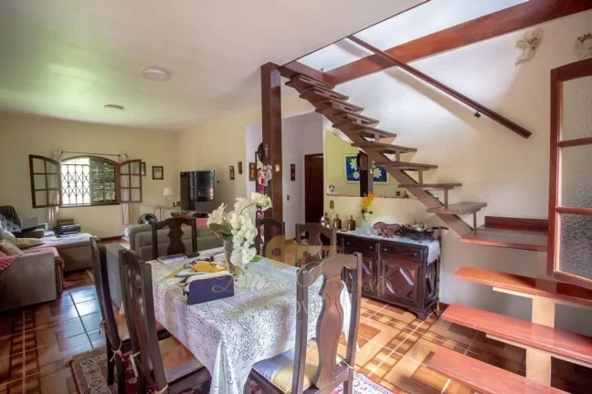 Casa para Venda em Teresópolis / RJ no bairro Carlos Guinle