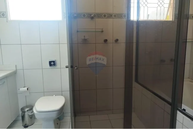 Imagem Casa na Vila Jardini com 4 Quartos, Piscina e Jardim em Sorocaba