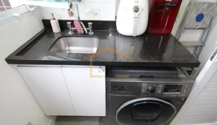 Imagem Apartamento com 42 m², composto por 1 dormitório, 1 banheiro, sala integrada com varanda e área d...