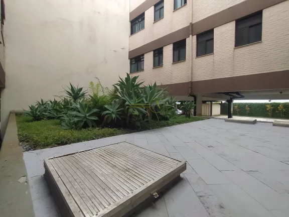 Imagem Apartamento 2 dorms, bem localizado à 300m da Praia á venda em Peruíbe