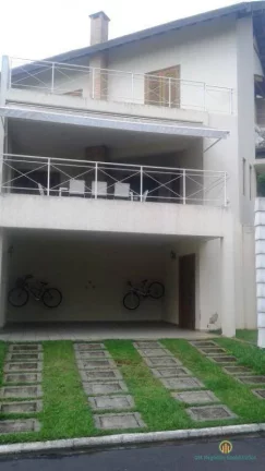 Imagem Linda Casa com 4 suítes, planejados em todos ambientes ar condicionado