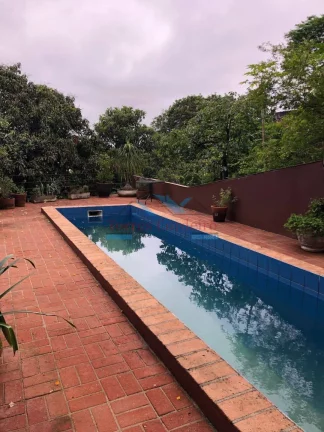 Imagem Sobrado com 4 dorm. (1 suíte) + 2 vagas e Piscina- Instituto de Previdência