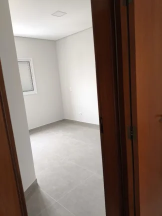 Imagem VENDO cobertura NOVA com 2 vagas.