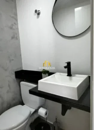 Imagem Apartamento confortável e moderno. Conta com 1 suíte ampla com armários e closet, espaço privati...