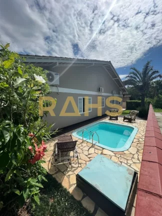 Imagem Casa alto padrão no bairro Santo Antônio com piscina, 3 dormitórios sendo 1 suíte. Excelente cas...