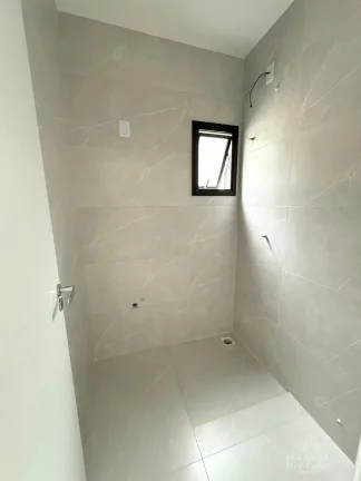 Imagem Casa Geminada nos Ingleses com 3 dormitórios, sendo 1 suíte