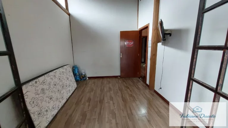 Imagem Casa com 3 dormitórios a venda no Bairro Mato Dentro 3