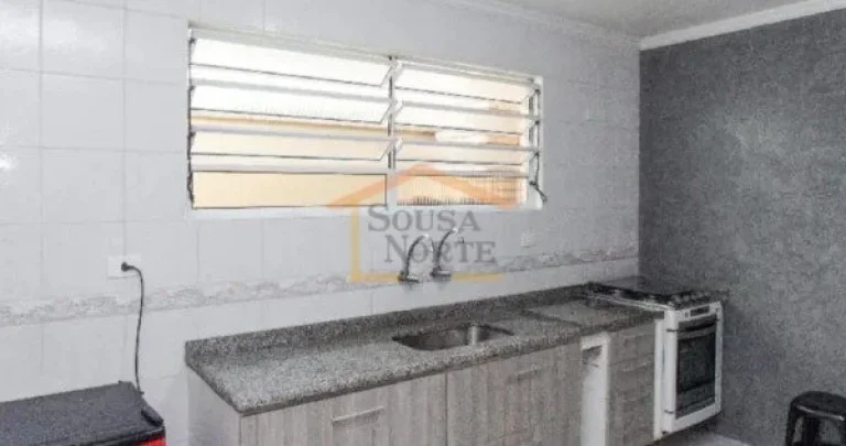 Imagem Casa em condomínio com 157 m² de área construída, distribuída em sala para dois ambientes, cozi...