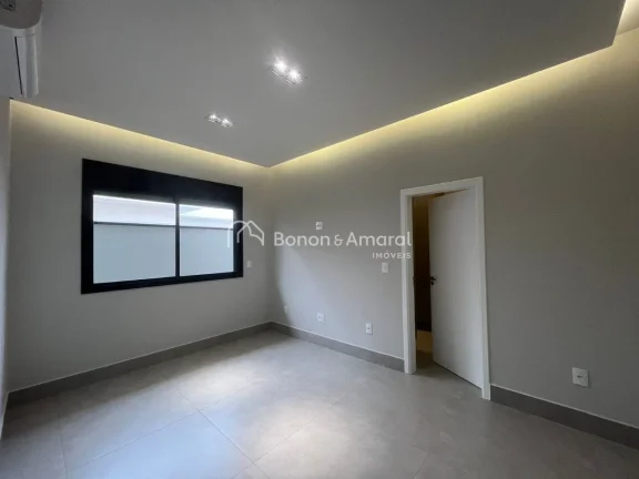 Imagem Maravilhosa casa térrea, acabamento de primeira, com 4 suítes todas com armários e ar condicionad...