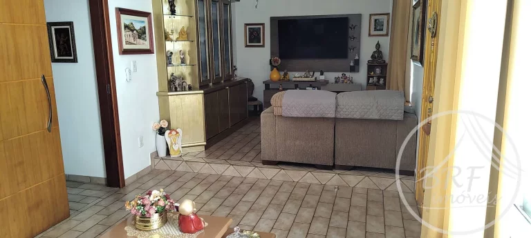 Imagem Vendo Casa Plana em Barreiros São José SC três dormitórios suíte, piscina.