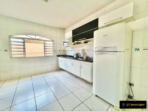 Imagem Casa térrea à venda em Atibaia/SP com 3 dormitórios - Recreio Maristela