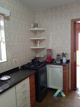 Imagem Sobrado à venda com 3 dormitórios e suíte na Vila das Mercês!!
