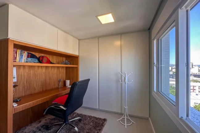 Imagem Apartamento à venda em Porto Alegre, Petrópolis, com 2 quartos, 75,02m2