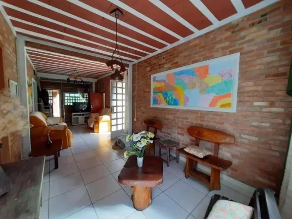 Imagem Paraíso Rural: Sítio com Lagoa, Pomar, Piscina e Casa com 3 Dormitórios