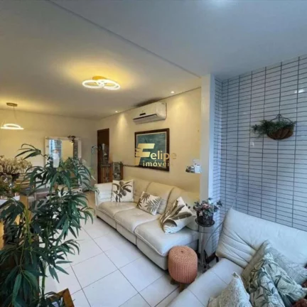 Imagem Desfrute da vida à beira-mar neste encantador apartamento de 02 quartos, localizado na esquina do oceano.