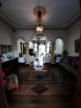 Imagem Sobrado com 4 dormitórios à venda, 280 m² por R$ 1.915.000 - Pompéia - Santos/SP