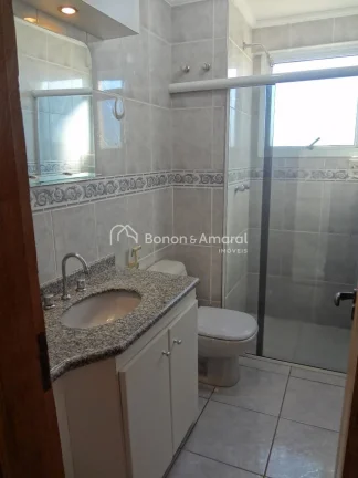 Imagem Amplo apartamento para locação em rua tranquila, com 4 dormitórios, sendo 1 suíte com hidromassa...