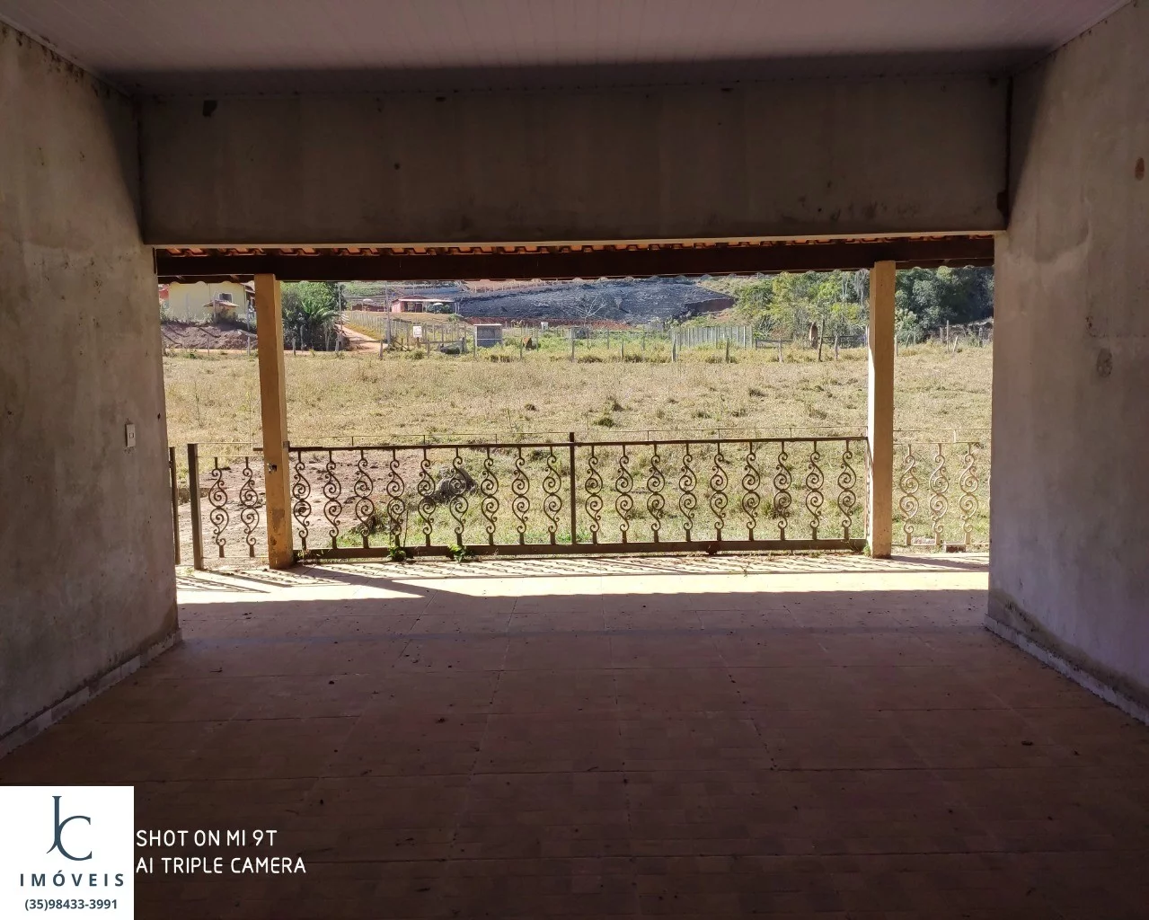 Imagem Sítio , próximo à São Lourenço MG, topografia plana, energia el?(C)trica instalada, muita água, lago, ducha natural, casa grande, estrada boa.