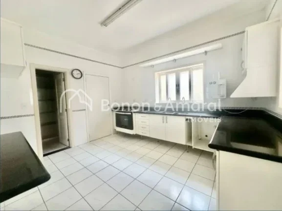 Imagem Casa à venda com 4 suítes, 392 m² no San Conrado