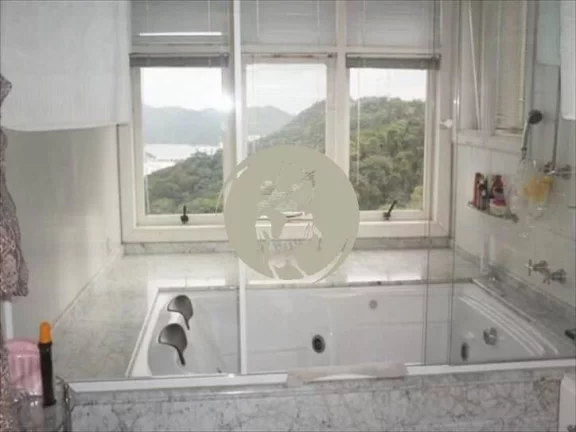 Imagem MARAVILHOSA MANSÃO NO CONDOMINIO FECHADO DO MORRO SANTA TYEREZINHA EM SANTOS SUNTUOSA CASA, RICA EM...