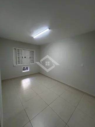 Imagem Excelente residência totalmente reformada
