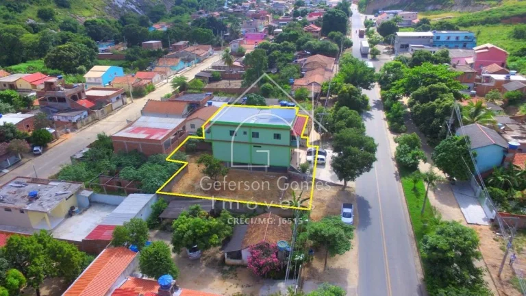 Imagem Prédio à Venda - Com 04 Quartos - Senhor dos Santos - São João do Manteninha - MG