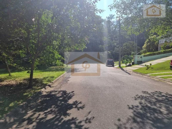 Imagem Frente para a Reserva, 560 metros, topografia Aclive